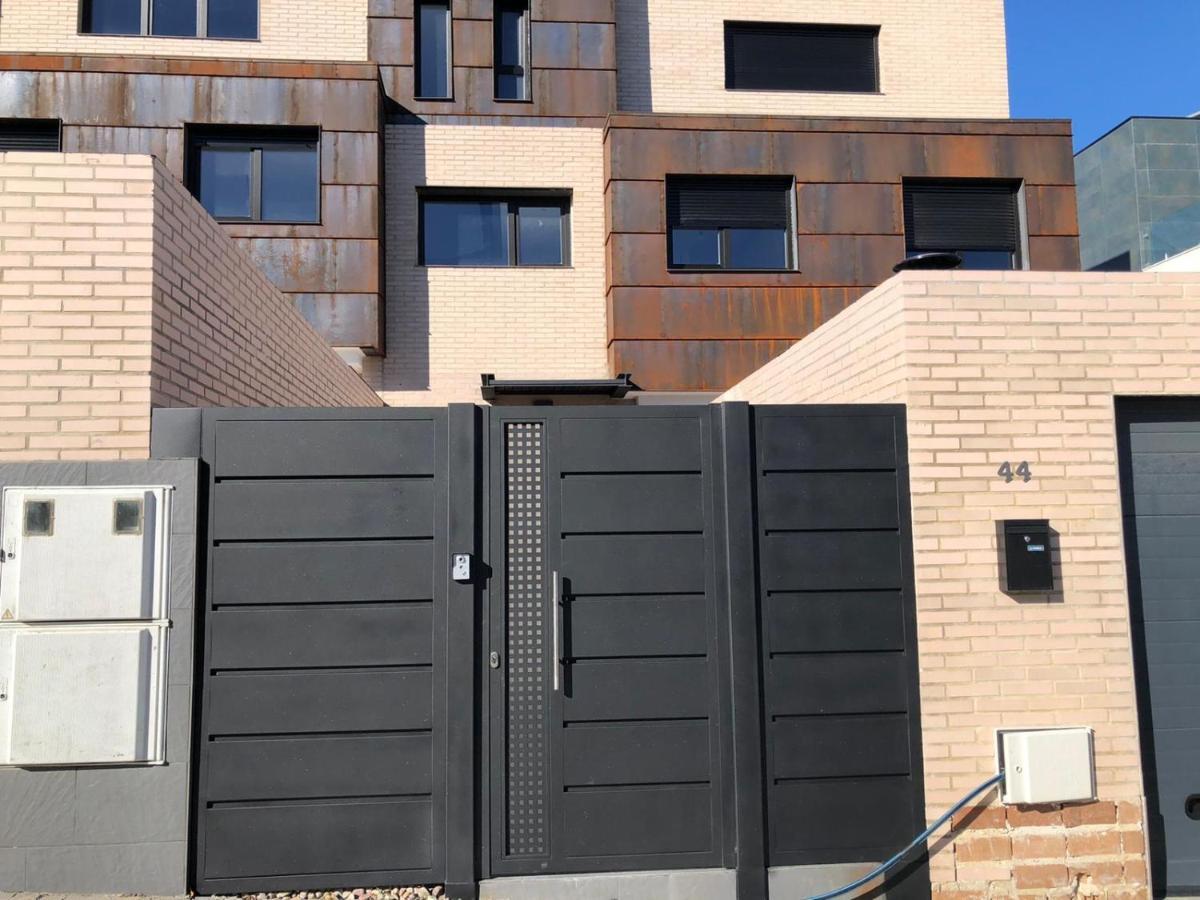 ארויומולינוס Chalet Con Piscina Privada A 25 Min De Madrid מראה חיצוני תמונה